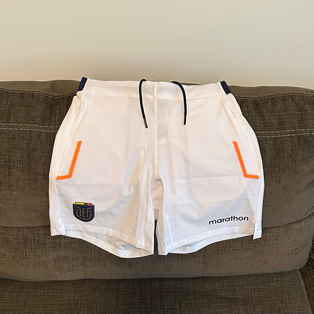 Marathon Authentic Ecuador National Soccer Team White Shorts Men’s Sz: Small